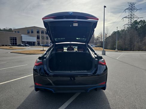 Used 2022 BMW i4 eDrive40 image 12