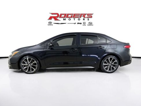 Certified 2022 Toyota Corolla SE w/ SE Premium Package FWD image 9