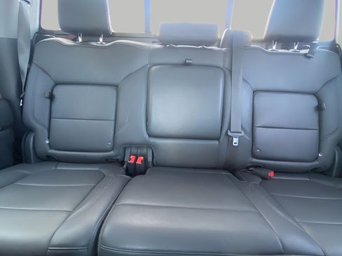 Used 2021 Chevrolet Silverado 1500 LT Trail Boss w/ Convenience Package II image 17