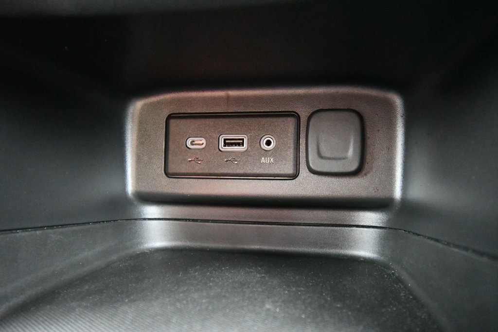 Used 2023 Chevrolet Equinox LT AWD/4WD image 31