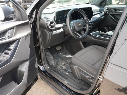 Used 2025 Chevrolet Equinox LT AWD/4WD image 6