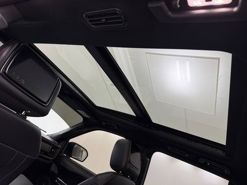 Used 2023 Ford Expedition Limited image 27