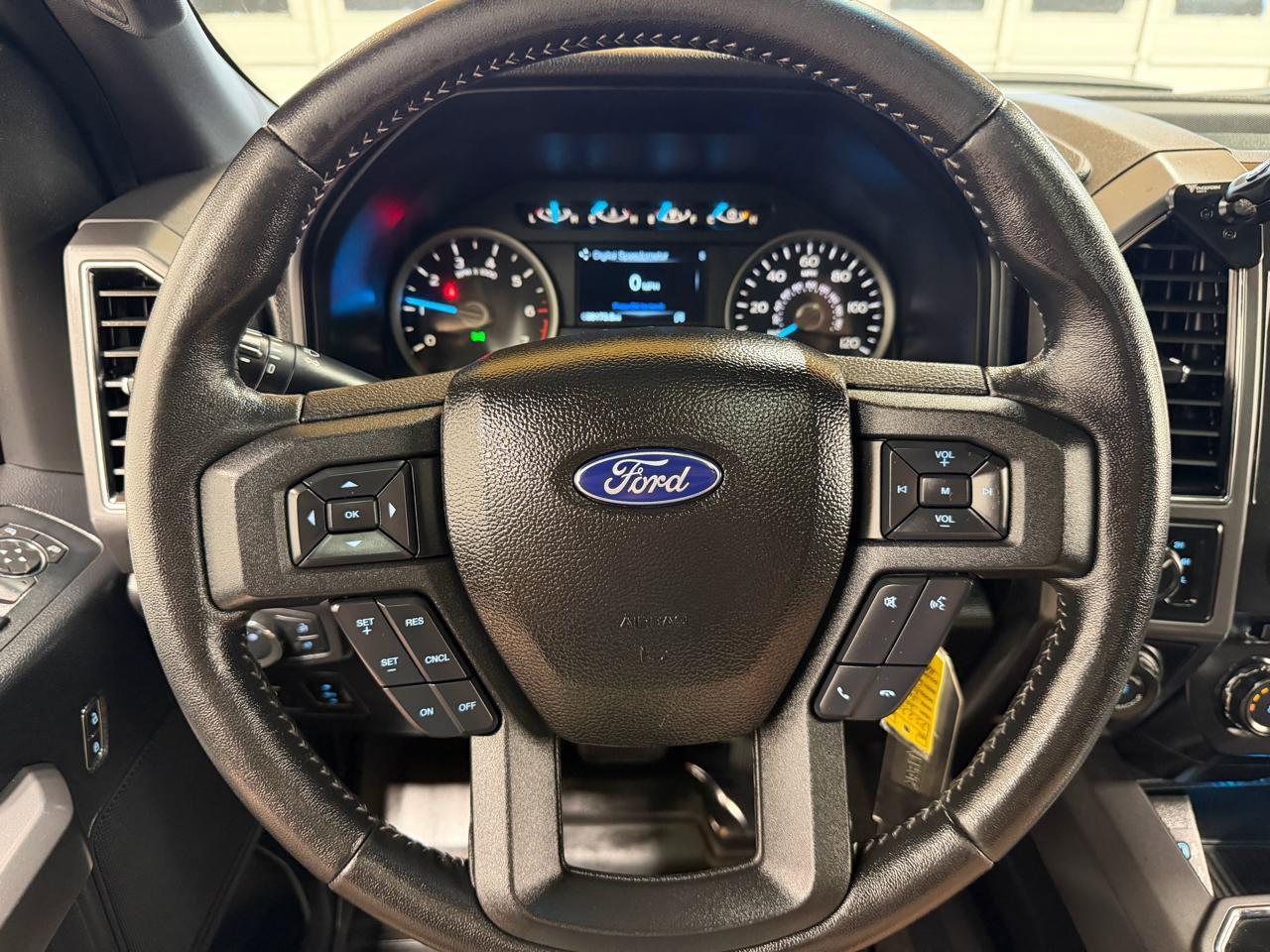 Used 2018 Ford F150 XLT w/ Equipment Group 302A Luxury AWD/4WD image 16