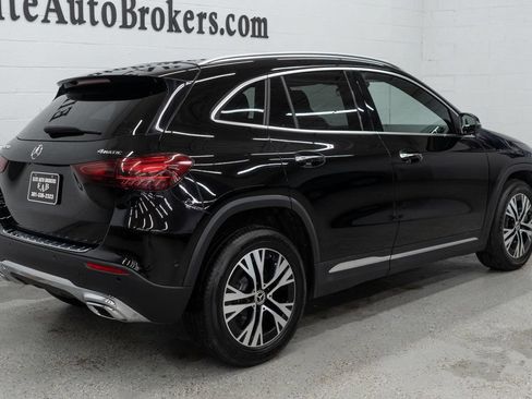 Used 2025 Mercedes-Benz GLA 250 4MATIC w/ Winter Package image 35