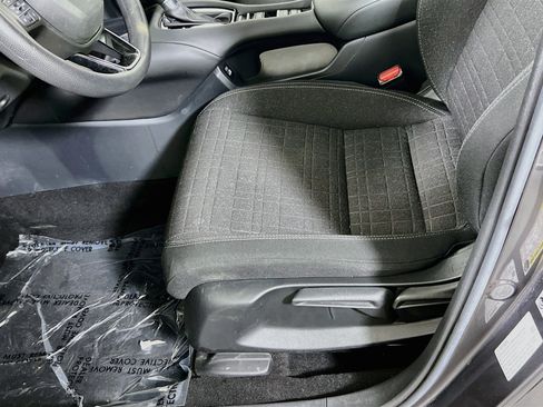 Used 2023 Honda HR-V LX image 18