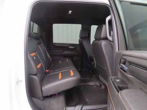 Used 2024 GMC Sierra 2500 AT4 w/ AT4 Preferred Package image 29