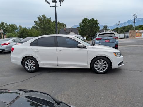 Used 2012 Volkswagen Jetta SE FWD image 19