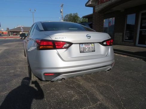 Used 2020 Nissan Altima 2.5 SL FWD image 6