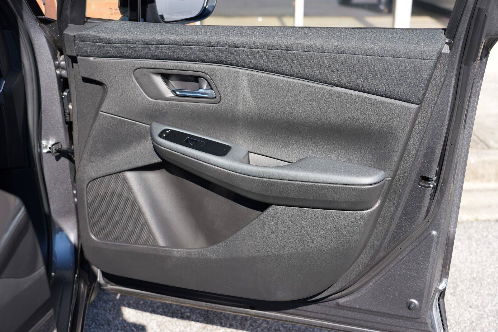 Used 2026 Nissan Leaf w/ Floor Mat Package (S+) FWD image 41