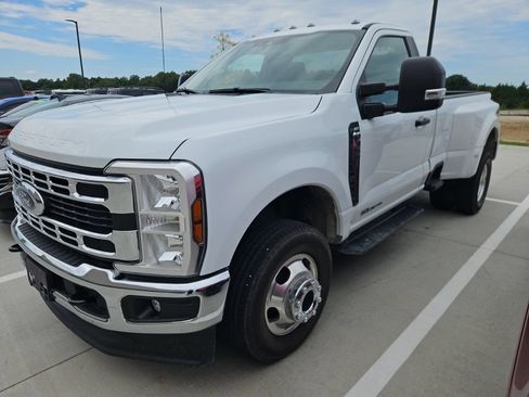 Used 2026 Ford F350 XLT AWD/4WD image 2