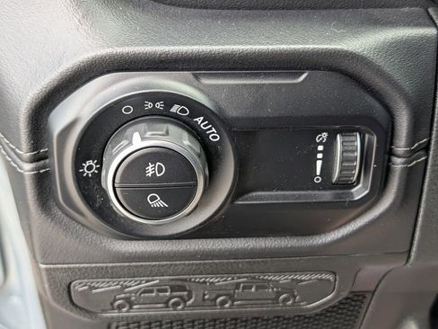 Used 2024 Jeep Gladiator Sport AWD/4WD image 23