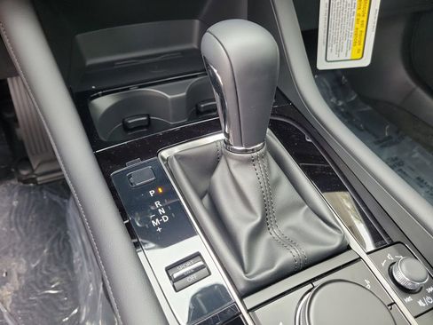 New 2026 MAZDA MAZDA3 Hatchback w/Premium Plus Pkg image 31