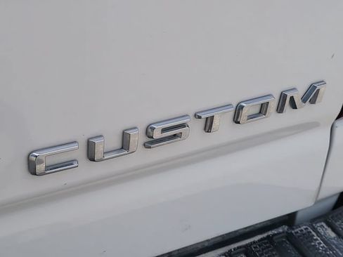Used 2024 Chevrolet Silverado 2500 Custom w/ Custom Value Package AWD/4WD image 10