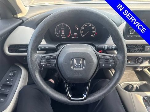 Used 2023 Honda HR-V LX image 9
