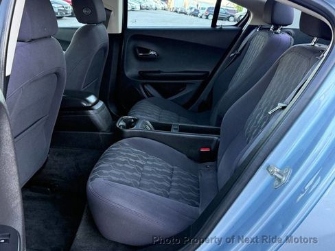 Used 2013 Chevrolet Volt FWD image 9