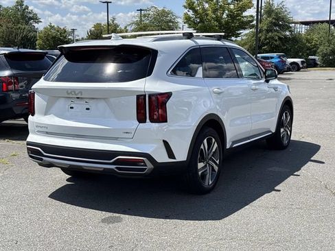 Used 2023 Kia Sorento EX AWD/4WD image 2