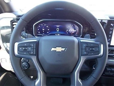 New 2024 Chevrolet Silverado 1500 LT w/ Z71 Off-Road Package image 16