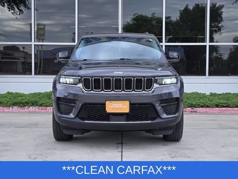 Used 2023 Jeep Grand Cherokee Laredo w/ Luxury Tech Group I AWD/4WD image 2