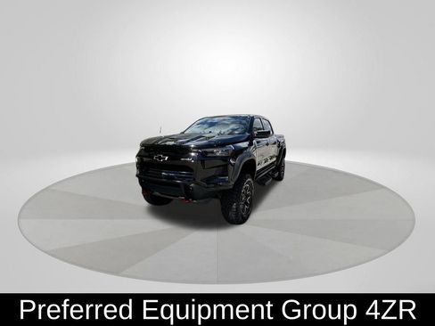 Used 2023 Chevrolet Colorado ZR2 image 3