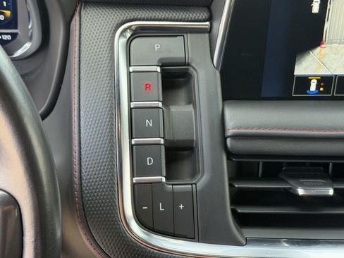 Used 2022 Chevrolet Tahoe RST w/ Luxury Package RWD image 24