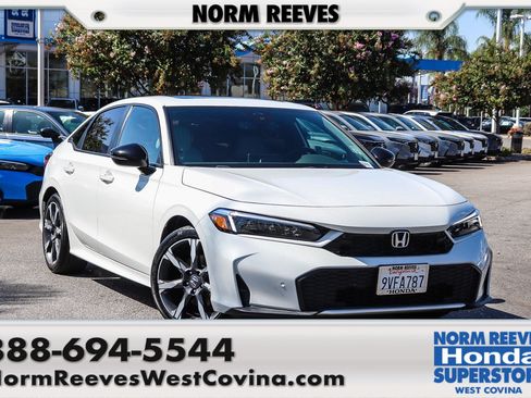 Used 2025 Honda Civic Sport Touring image 1