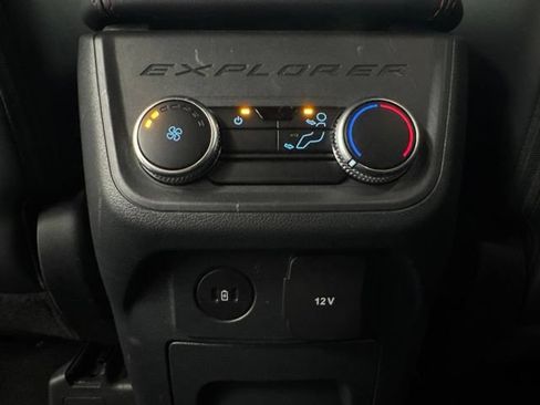 Used 2025 Ford Explorer ST-Line AWD/4WD image 25