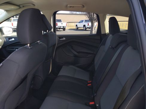 Used 2018 Ford Escape SE image 23