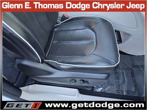Certified 2024 Chrysler Pacifica Limited image 38