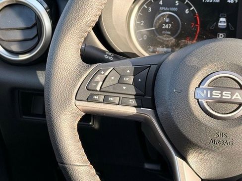 New 2025 Nissan Versa SR w/ Trunk Package image 20