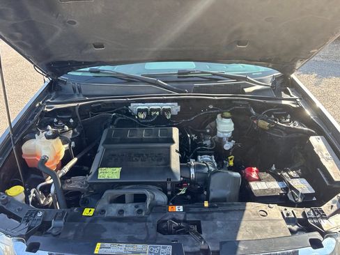 Used 2012 Ford Escape XLT FWD image 11