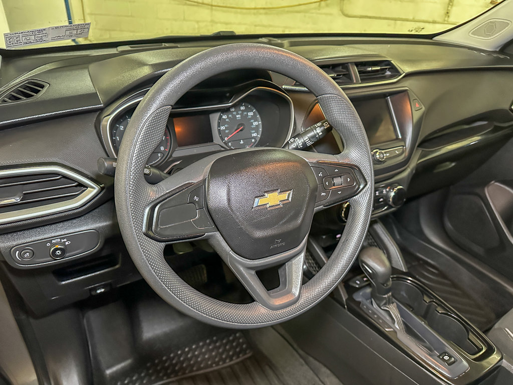 Used 2021 Chevrolet TrailBlazer LS AWD/4WD image 18