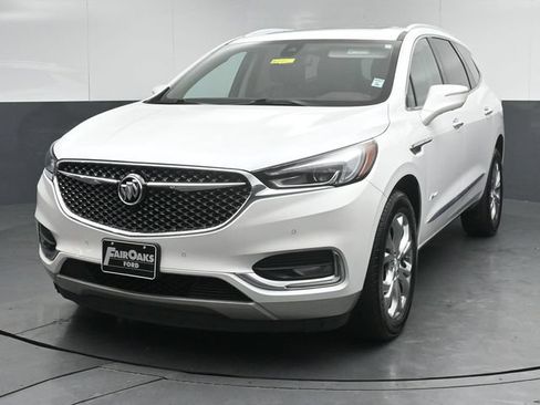 Used 2019 Buick Enclave Avenir w/ Avenir Technology Package AWD/4WD image 3