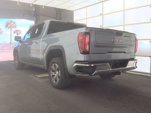 Used 2025 GMC Sierra 1500 SLT AWD/4WD image 6