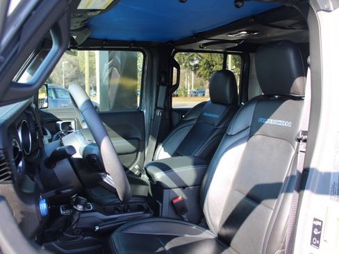 Used 2023 Jeep Wrangler Unlimited Rubicon 4xe image 10