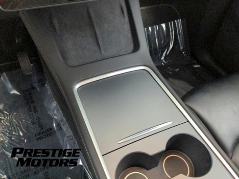 Used 2023 Tesla Model Y Long Range AWD/4WD image 17