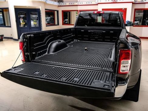 Used 2021 RAM 3500 Tradesman w/ Chrome Appearance Group AWD/4WD image 59