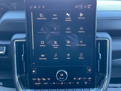 New 2026 GMC Yukon XL Denali w/ Advanced Technology Package AWD/4WD image 11