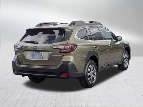 Used 2024 Subaru Outback Premium AWD/4WD image 5