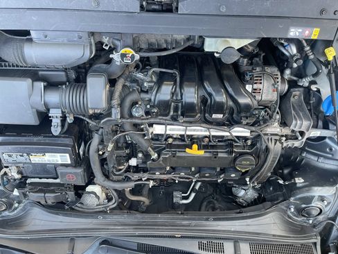 Used 2019 Kia Forte LXS FWD image 19