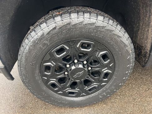 Used 2022 Chevrolet Silverado 2500 LTZ w/ LPO, Dark Essentials Package image 10