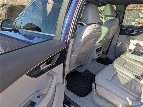 Used 2021 Audi Q7 3.0T Premium w/ Convenience Package image 24