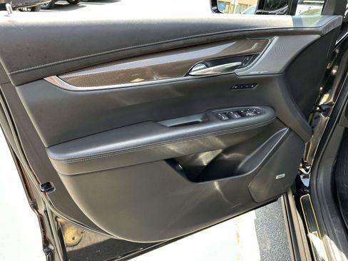 Used 2023 Cadillac XT6 Premium Luxury w/ Platinum Package image 22