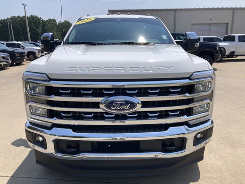 Used 2025 Ford F350 Lariat w/ Lariat Ultimate Package AWD/4WD image 4