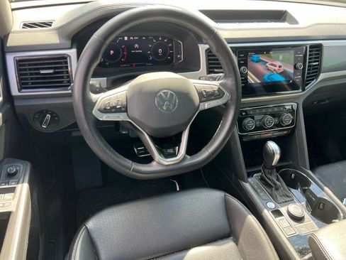 Used 2023 Volkswagen Atlas SEL R-Line AWD/4WD image 13