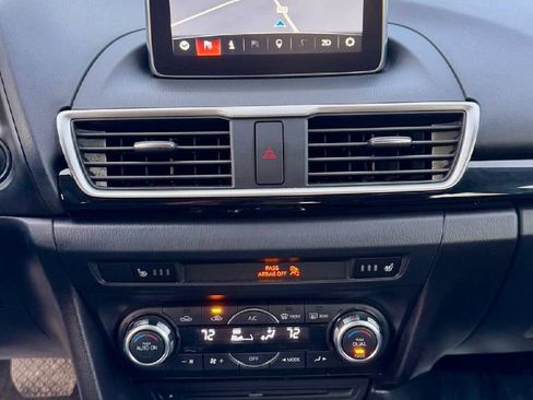 Used 2016 MAZDA MAZDA3 i Grand Touring image 16