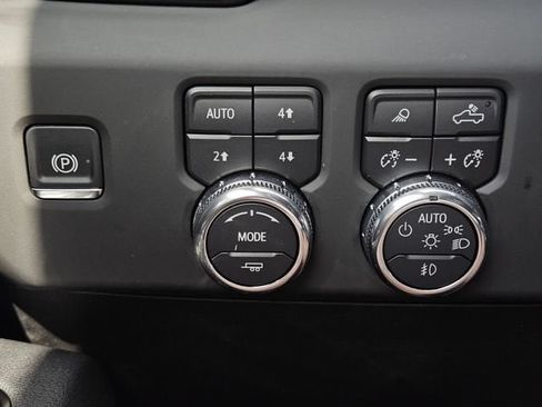 Used 2025 GMC Sierra 1500 AT4 AWD/4WD image 22