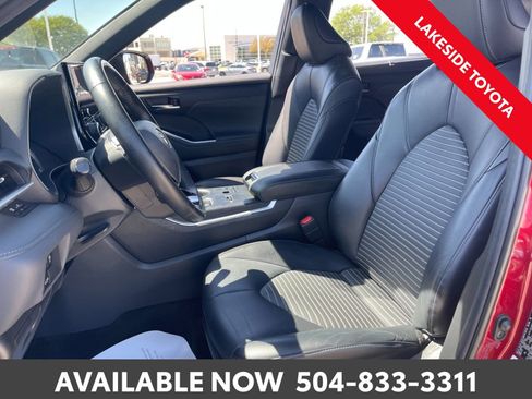 Used 2023 Toyota Highlander XSE image 29