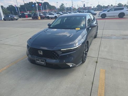 Used 2026 Honda Accord Touring image 2