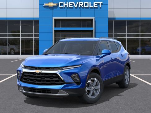 New 2026 Chevrolet Blazer LT w/ Convenience Package FWD image 6