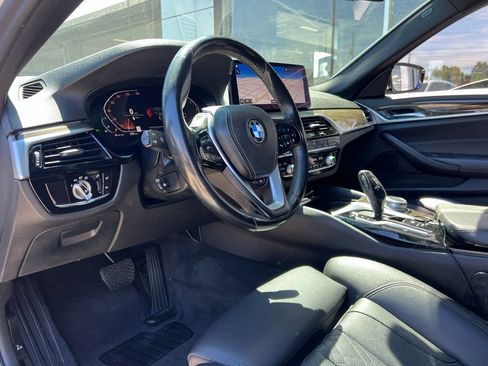Used 2021 BMW 530i w/ Convenience Package image 35